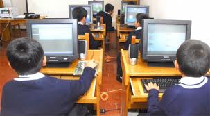 Estudiantes_computadora1