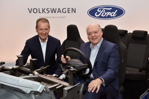 Ford y Volkswagen ampl&iacute;an su colaboraci&oacute;n global para promover la conducci&oacute;n aut&oacute;noma y la electrificaci&oacute;n
