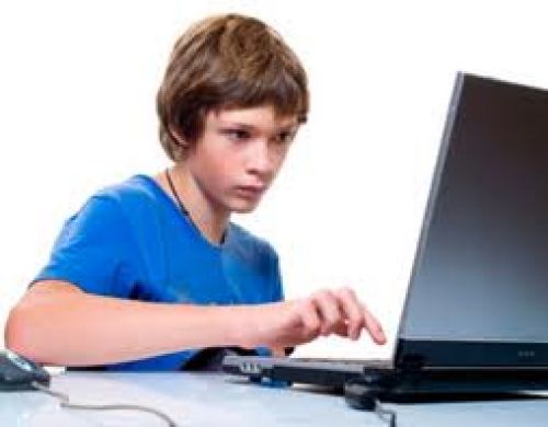 ESET devela que el 53% de los usuarios pasan m&aacute;s de 6 horas al d&iacute;a conectados a Internet