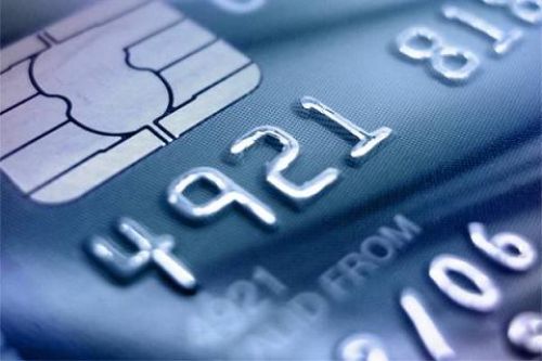 Tarjetas bancarias afrontan un problema mundial de suministro por la escasez de chips