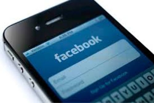 Facebook anuncia inversi&oacute;n en l&iacute;deres de comunidades