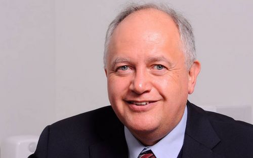 Miembros del IDET conversan con Abel Hibert